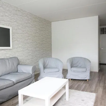 And Spacious For 6 *