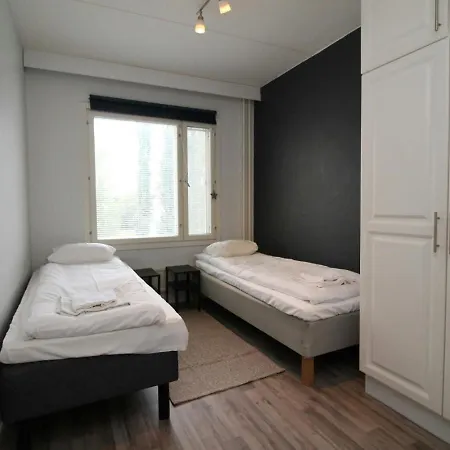 And Spacious For 6 아파트 Raisio